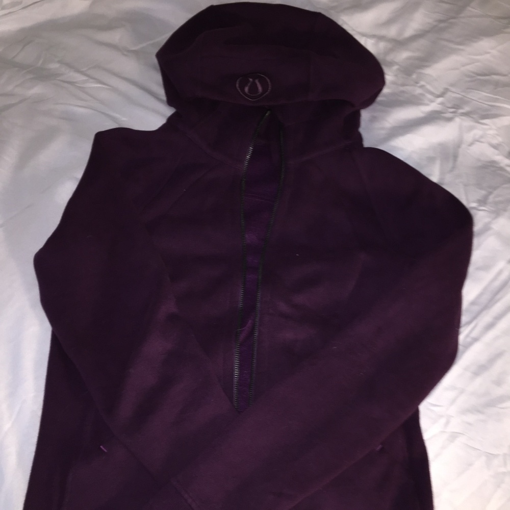 Lululemon size 4 hoodie